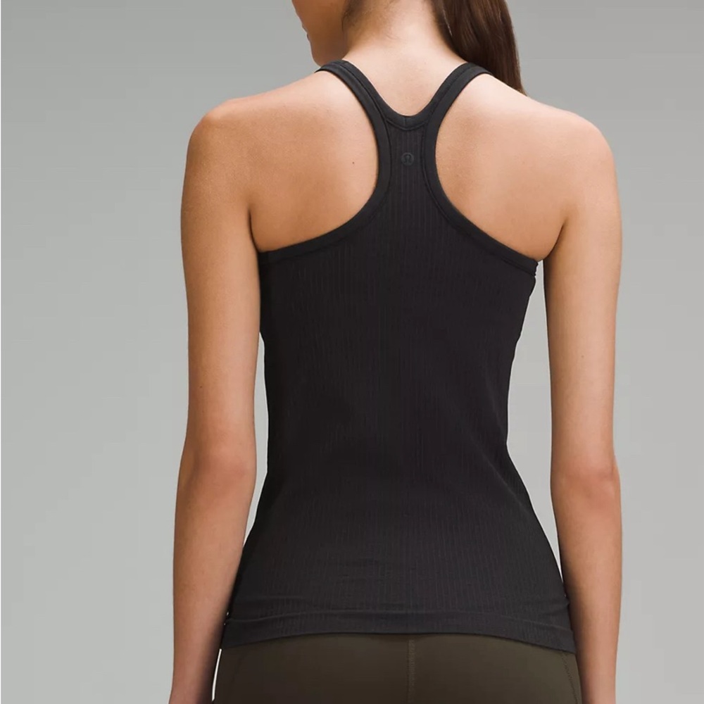 LULULEMON Ebb to Street Tank Top
Light Support, B/C Cup Size 8